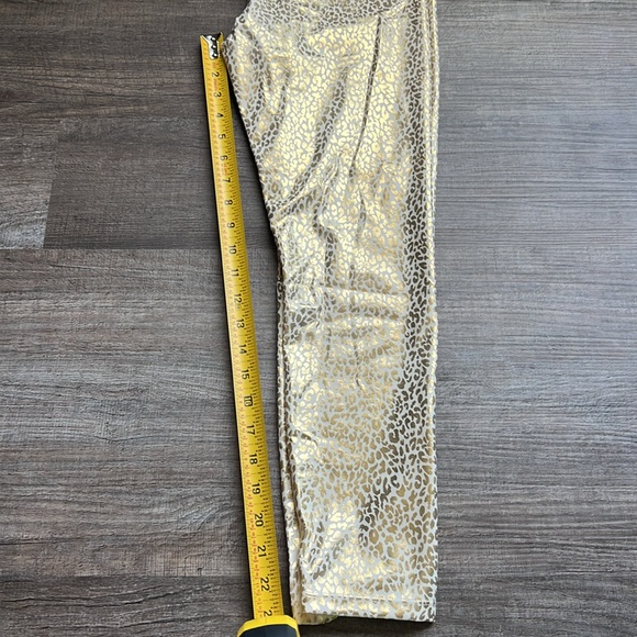 Carbon 38 Gold Leopard Print Leggings 23”Inseam - Picture 3 of 3
